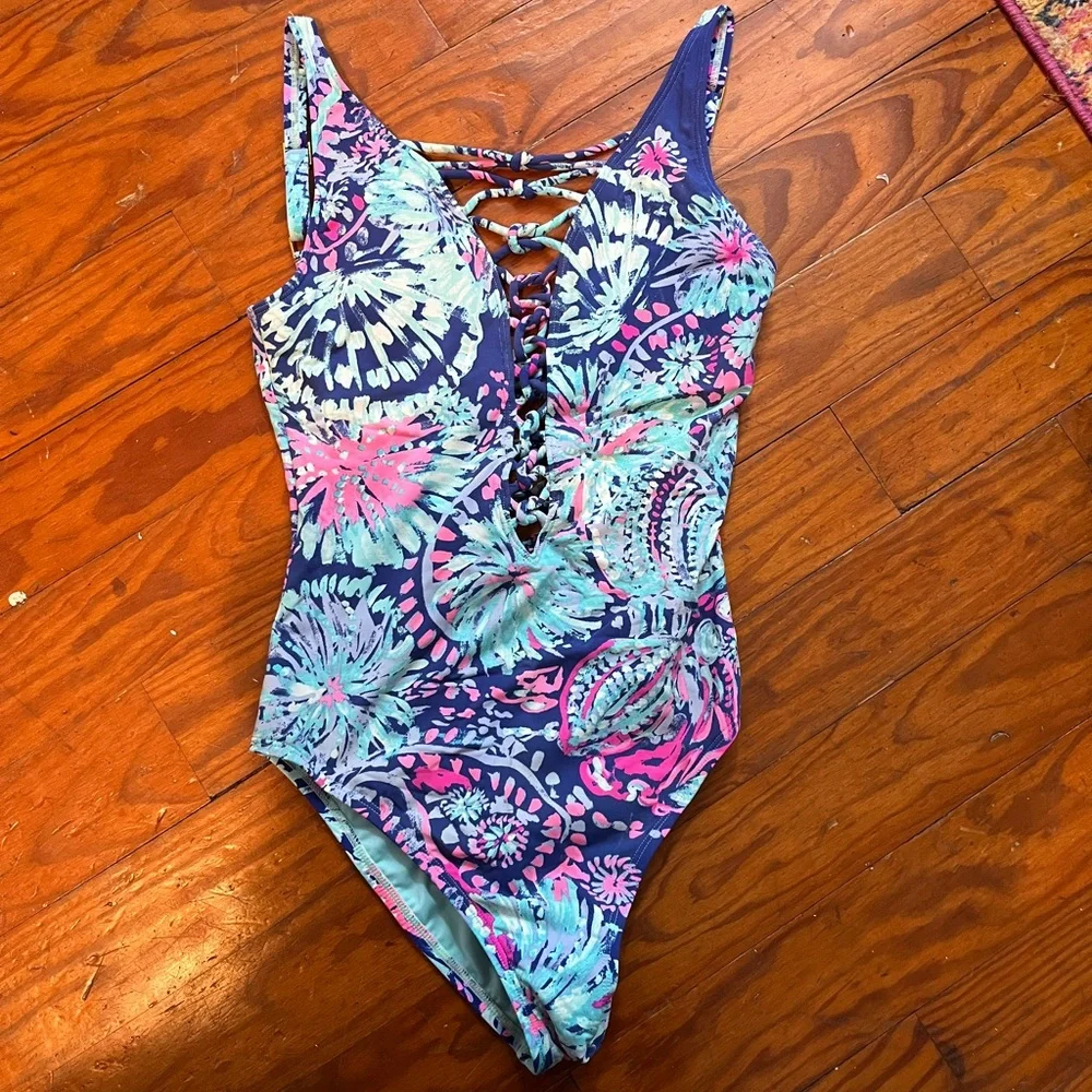 Lilly Pulitzer One-Piece Swimsuit - Picture 1 of 4